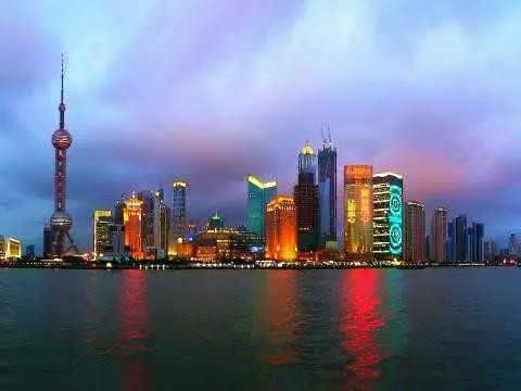 Хонконг е най-развитият финансов пазар през 2011 г.      