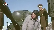 Севернокорейският лидер се качи на танк