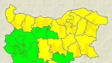 Силен вятър оцвети в жълто 11 области