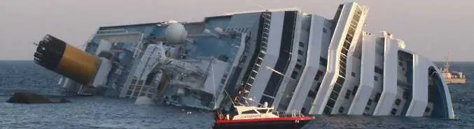 Титаник в Средиземно море, има загинали и ранени (обновена)