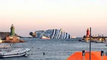 Италия изправена пред екокатастрофа заради потъналия круизен кораб
