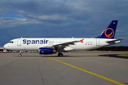 Внезапен фалит на испанска авиокомпания блокира над 20 хил. пътници