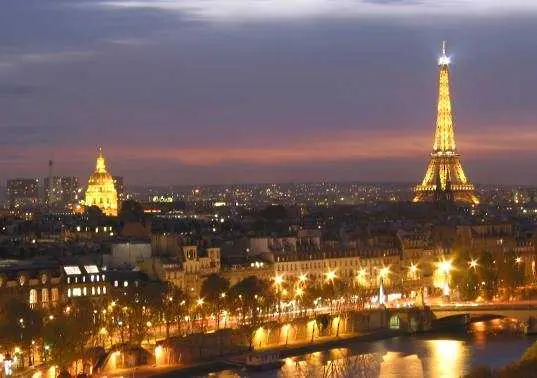 S&P понижи рейтинга на Париж