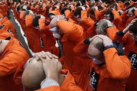 Активисти се събраха на протест срещу затвора Гуантанамо 