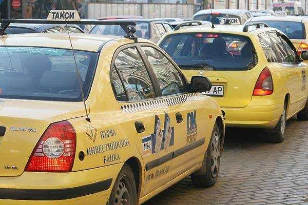 Такситата вдигат тарифите, горивото поскъпнало