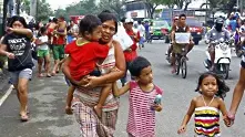 15 жертви след труса на Филипините, десетки се издирват