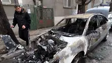 Подпалиха нови 8 автомобила в страната