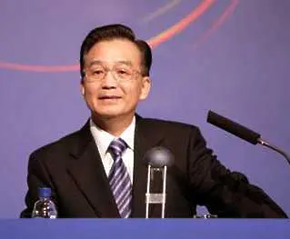 Китайският премиер призова към спешни реформи