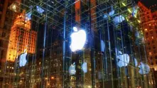 Apple ще похарчи част от парите си за обратно изкупуване на акции