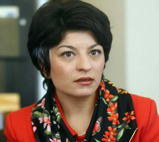Десислава Атанасова става министър на здравеопазването