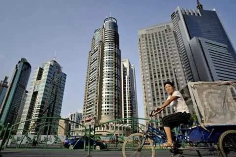 Цените на имотите в Китай продължават да падат   