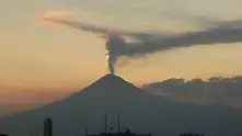 Мексико под тревога, вулканът Попокатепетл бълва пепел