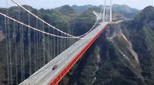 В Китай откриха рекордно дълъг мост между тунели