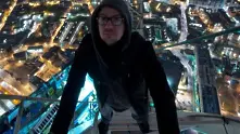 Смелчаци превзеха най-високата сграда в Европа (видео)