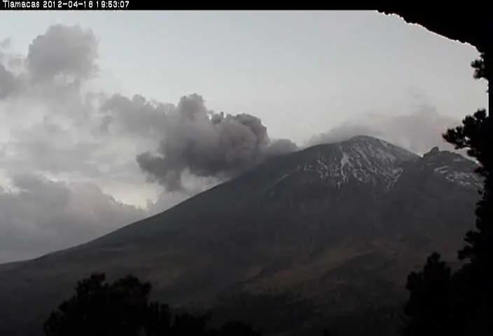 Най-висока степен на тревога заради вулканa Попокатепетъл в Мексико