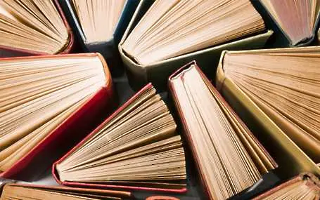 Пиши, чети и споделяй в Widbook – YouTube вариантът за книги