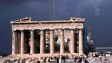 Гръцки политик раздава шамари в телевизионно студио (видео)