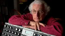 Робърт Муг, бащата на синтезатора, почетен с Google doodle