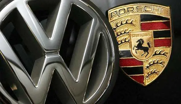 Volkswagen купува Porsche до края на месеца