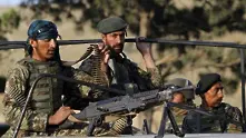 Афганистанска армия и НАТО водят боеве за спасяване на заложници в Кабул