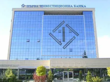 Първа инвестиционна банка спечели юбилейния приз Банка на годината