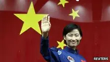 Китай праща за първи път жена в Космоса