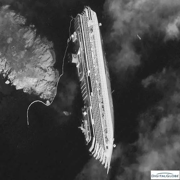 Капитанът на Costa Concordia: Съжалявам за трагедията