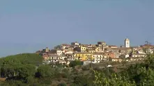 Продават село в Тоскана по eBay