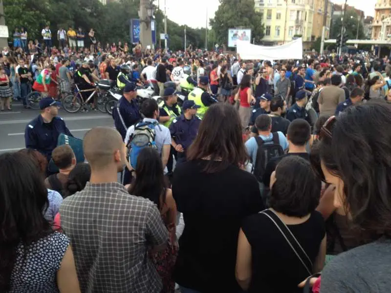 Протести за и против Закона за горите в София днес