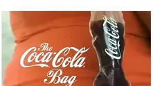 Пускат Coca-Cola в пластмасови торбички