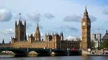 Дейвид Камерън призова туристите да се върнат в Лондон