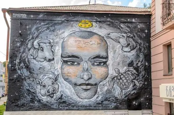 Улично изкуство краси панелните блокове в Русия