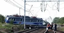 8 души загинаха при тежка катастрофа на влак и автобус в Полша