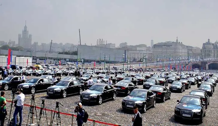 Руски блогъри критикуват Кремъл за раздаването на коли на медалисти