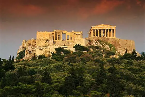 Гърция иска отсрочка за строгите икономии