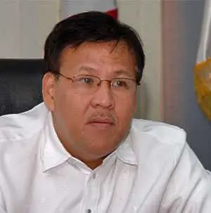 Намериха тялото на загиналия в авиокатастрофа филипински министър