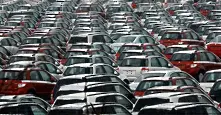 Moody's: Продажбите на коли ще намалеят в глобален мащаб догодина
