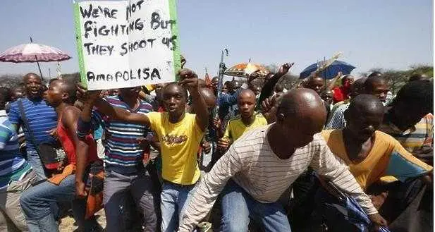Уволниха 12 000 стачкуващи миньори в ЮАР