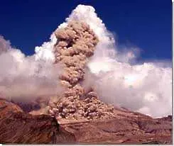 Вулкан изригна пепел на височина 7 км