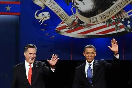 Обама и Ромни в решаващ дуел тази вечер