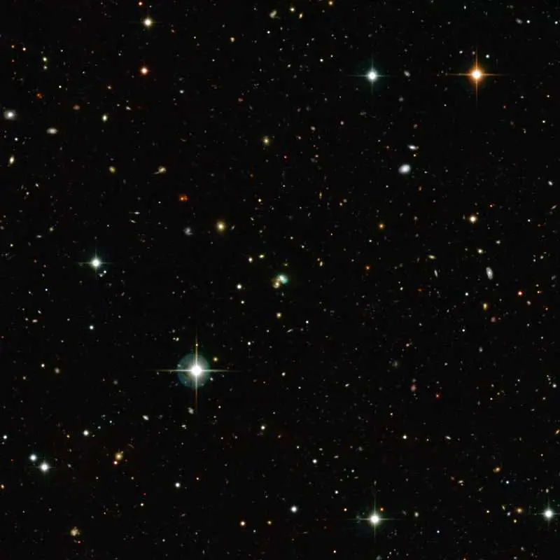 Астрономи откриха нов вид галактика
