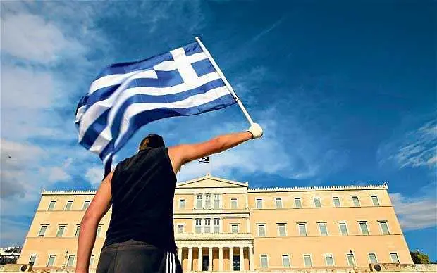 Гърция си стъпва на краката   