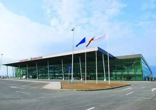 Отвориха летище Пловдив