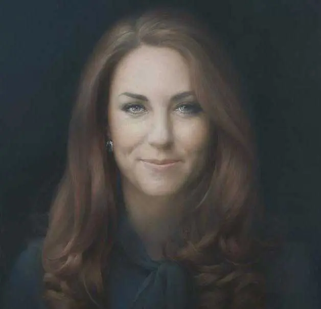 Кейт Мидълтън с официален портрет