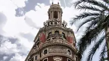 „Банко де Валенсия” съкращава наполовина персонала си   