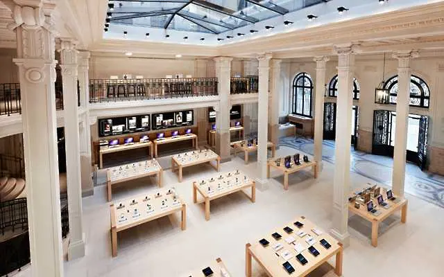 Ограбиха централния магазин на Apple в Париж