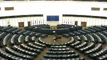 Европарламентът орязва броя на депутатите заради Хърватия