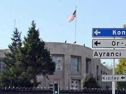Взрив пред американското посолство в Анкара