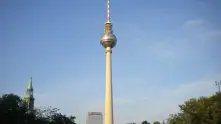 Отцепиха централен площад в Берлин заради подозрителна течност