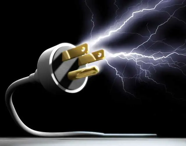 ДКВР прогнозира поевтиняване на тока с 1-2% от юли